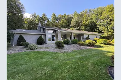 321 Westerly Cr, Ludlow, MA 01056 - Photo 2