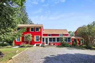 9 Castle Hill Rd, Stockbridge, MA 01262 - Photo 2