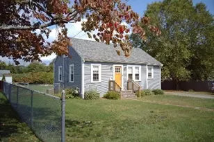 876 Autumn St, Dighton, MA 02764 - Photo 2