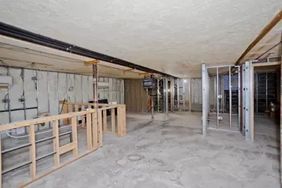 52 Gladdu Ave, Chicopee, MA 01020 - Photo 24