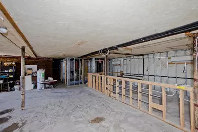 52 Gladdu Ave, Chicopee, MA 01020 - Photo 22