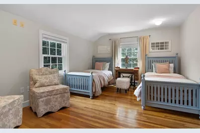 2 Longfellow Rd, Wellesley, MA 02481 - Photo 22