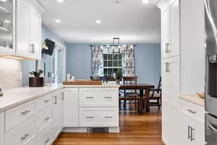 2 Longfellow Rd, Wellesley, MA 02481 - Photo 6