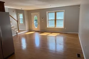 955 Pleasant St, Weymouth, MA 02189 - Photo 4