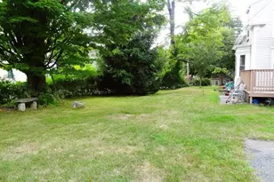 48 Maple St, Holden, MA 01520 - Photo 16