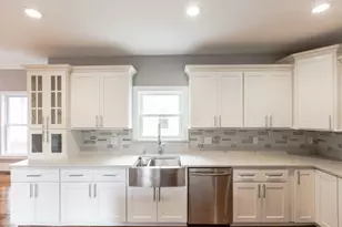 7 Lorenzo St, Boston, MA 02122 - Photo 4