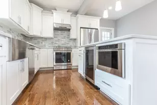 7 Lorenzo St, Boston, MA 02122 - Photo 6