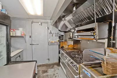 1747 Westover, Chicopee, MA 01020 - Photo 10