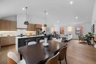 132 Elm St, Marblehead, MA 01945 - Photo 2