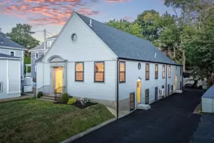 132 Elm St, Marblehead, MA 01945 - Photo 34