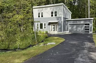 815 Burts Pit Rd, Northampton, MA 01060 - Photo 2