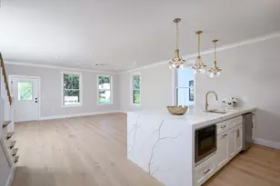 43 Chickatawbut St, Boston, MA 02122 - Photo 6