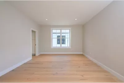 43 Chickatawbut St, Boston, MA 02122 - Photo 18