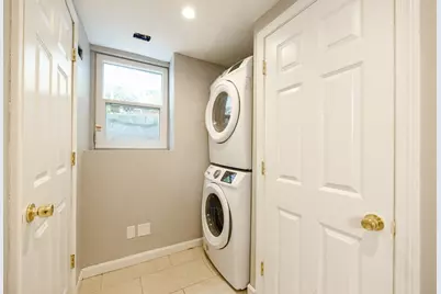 210 W 6th St #210, Boston, MA 02127 - Photo 16