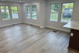 27 Leicester St, Oxford, MA 01537 - Photo 8