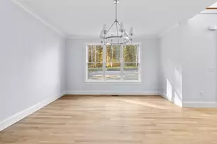 37 Lincoln St, Hopkinton, MA 01748 - Photo 8