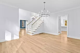 37 Lincoln St, Hopkinton, MA 01748 - Photo 4