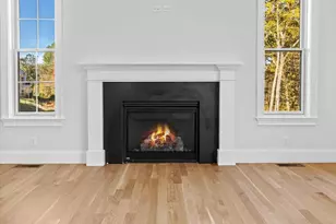 37 Lincoln St, Hopkinton, MA 01748 - Photo 6