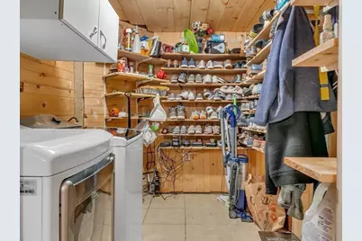 51 Walnut St, Saugus, MA 01906 - Photo 16