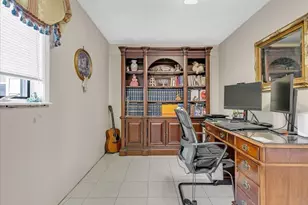 51 Walnut St, Saugus, MA 01906 - Photo 8