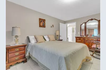 51 Walnut St, Saugus, MA 01906 - Photo 14