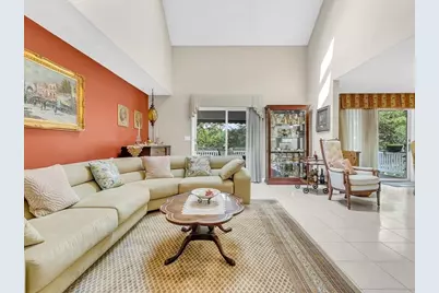 51 Walnut St, Saugus, MA 01906 - Photo 4