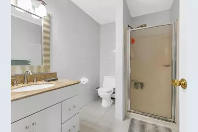 51 Walnut St, Saugus, MA 01906 - Photo 6