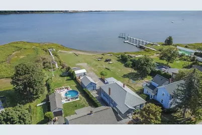 2714 Riverside Ave, Somerset, MA 02726 - Photo 2