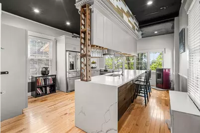 33 Middle St, Gloucester, MA 01930 - Photo 18