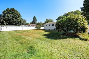 86 Talmadge Dr, Springfield, MA 01118 - Photo 30