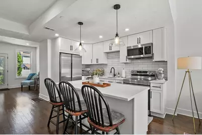 607 Cambridge St #4, Worcester, MA 01610 - Photo 1