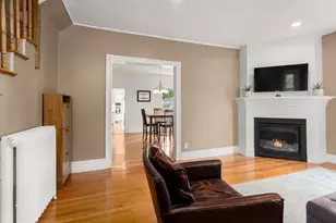 639 Pleasant St, Milton, MA 02186 - Photo 8