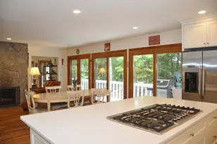 4 Crestview Ln, Milton, MA 02186 - Photo 6