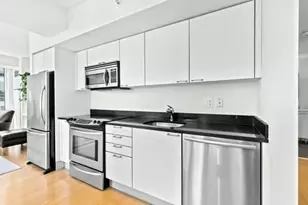 2 Earhart St, Cambridge, MA 02141 - Photo 4