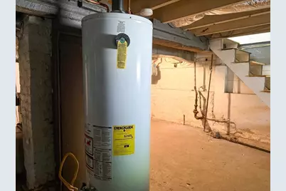 82 Holden St, Worcester, MA 01605 - Photo 22