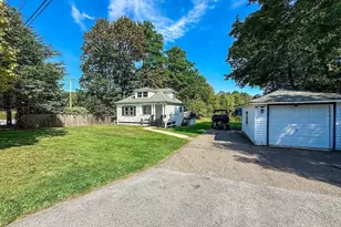 82 Holden St, Worcester, MA 01605 - Photo 24