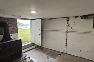 82 Holden St, Worcester, MA 01605 - Photo 36