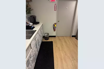 946-948 American Legion Hwy, Westport, MA 02790 - Photo 8