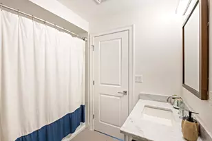18 Chelsea St, Boston, MA 02128 - Photo 14