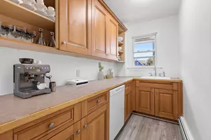 24 Wisteria St, Salem, MA 01970 - Photo 4