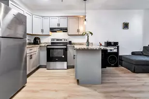 46 Amesbury St, Lawrence, MA 01840 - Photo 4