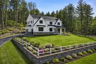 35 Lincoln St, Hopkinton, MA 01748 - Photo 1