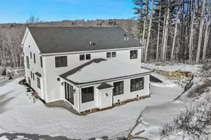 35 Lincoln St, Hopkinton, MA 01748 - Photo 4