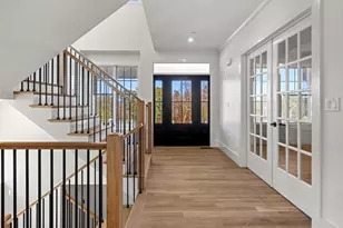 35 Lincoln St, Hopkinton, MA 01748 - Photo 4