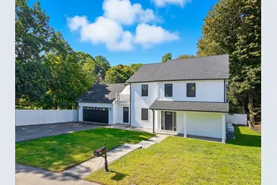 15 Lakeside Dr, Shrewsbury, MA 01545 - Photo 2