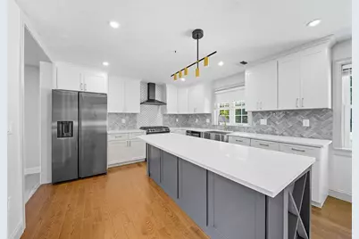 15 Lakeside Dr, Shrewsbury, MA 01545 - Photo 4