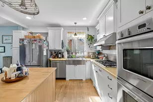 32 Green St, Fairhaven, MA 02719 - Photo 12