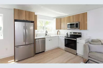 7 Kenoza #201, Haverhill, MA 01830 - Photo 2