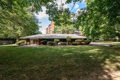 18 Chestnut Pl #18, Brookline, MA 02445 - Photo 16