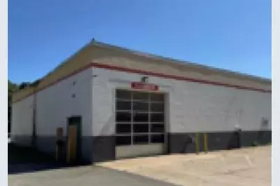 212 Bemis St, Fitchburg, MA 01420 - Photo 2